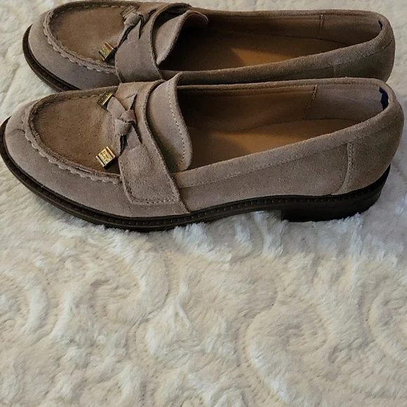 Tommy Hilfiger Women's Suede Shoes Size 7 1/2 - Picture 4 of 11